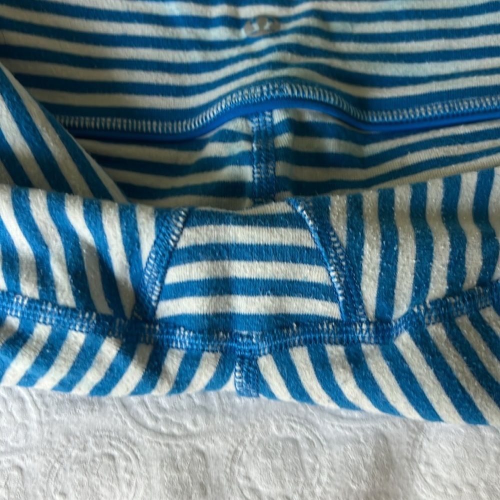 Lululemon leggings - Picture 3 of 4